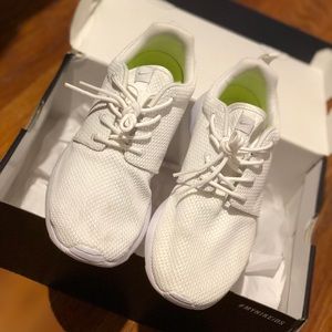 Nike Roshe White